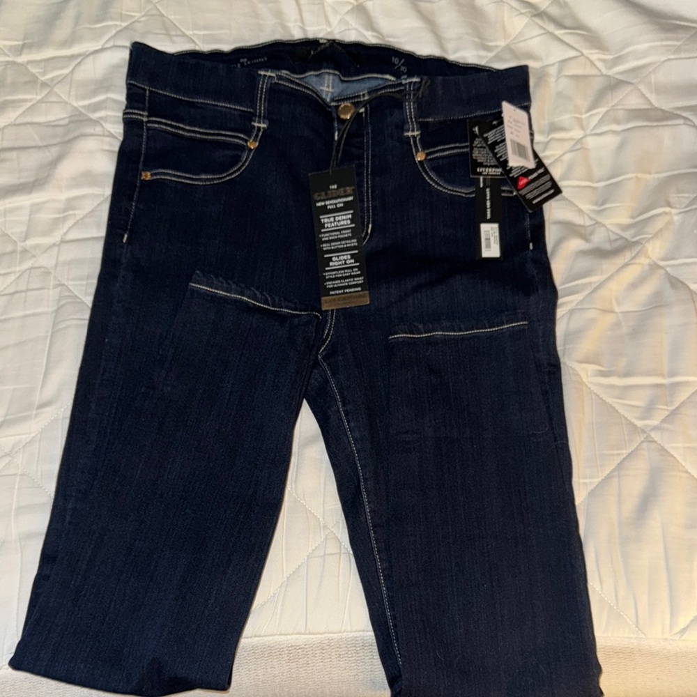 Women’s Dark Blue Jeans